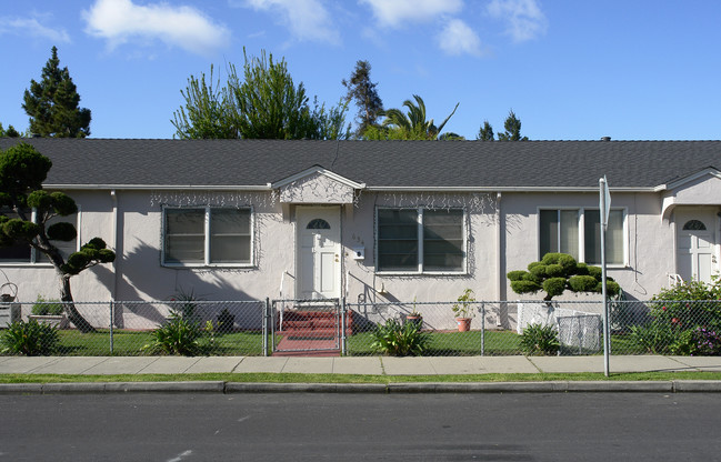 626 Cleveland St in Redwood City, CA - Building Photo - Building Photo