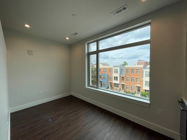 101 Summer St, Unit #303