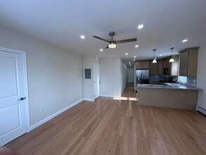 21 E 15th St in Bayonne, NJ - Building Photo - Building Photo