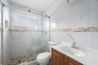 301 SW Whitmore Dr in Port St. Lucie, FL - Building Photo - Building Photo