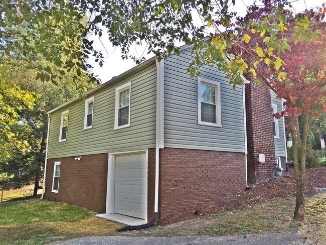 1417 Wales Ave in Maryville, TN - Building Photo - Building Photo