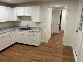 13 Center St, Unit 5 in Skowhegan, ME - Building Photo - Building Photo