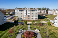 Riverside Woods Condominiums in Andover, MA - Foto de edificio - Building Photo