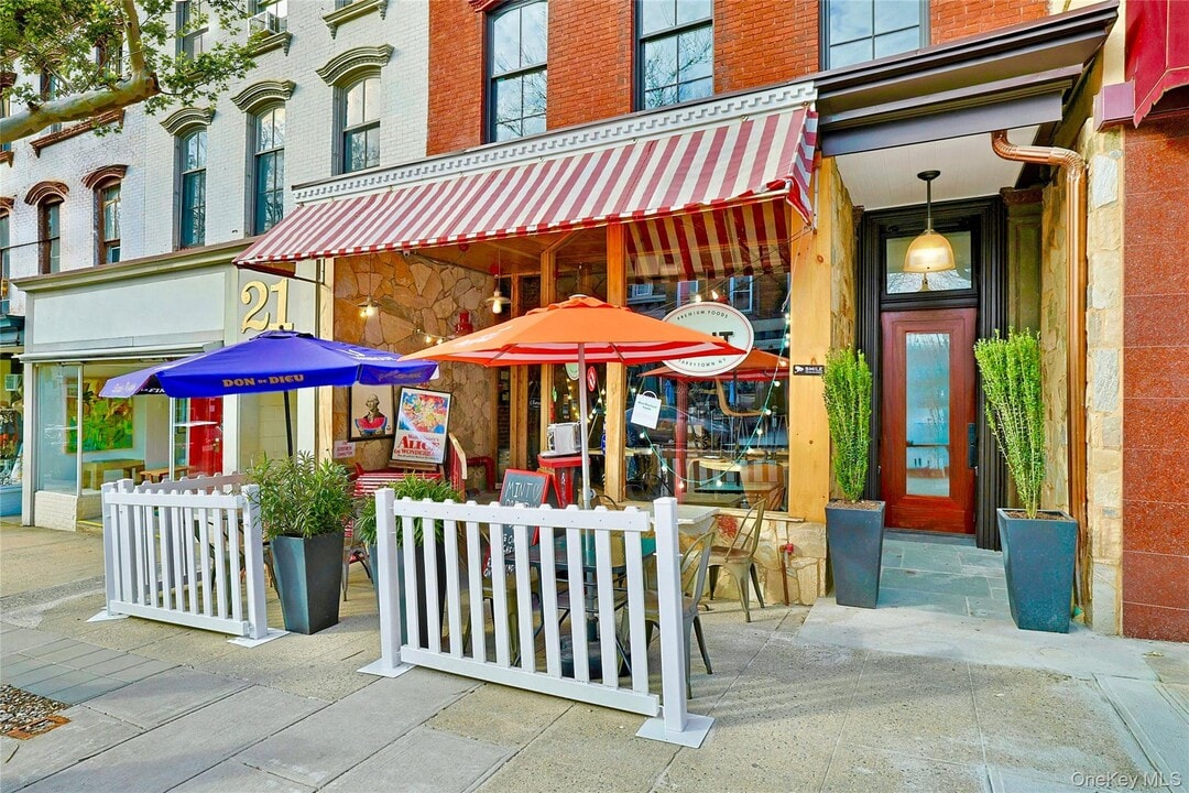 19 Main St in Tarrytown, NY - Foto de edificio