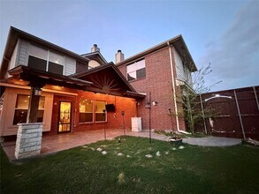 9705 Hickory St in Frisco, TX - Foto de edificio - Building Photo