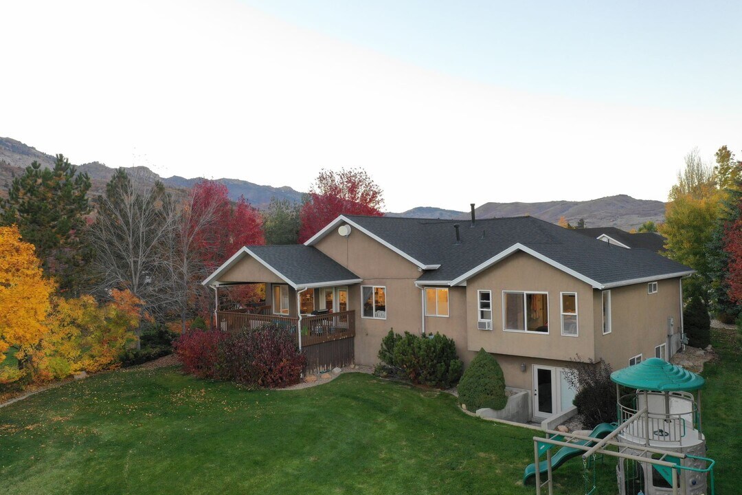 3203 E 4650 N in Eden, UT - Building Photo