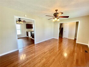 127 Kristin Ave in Spring Lake, NC - Building Photo - Building Photo