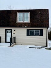 740 Ridge Rd, Unit 740 in Ontario, NY - Foto de edificio - Building Photo