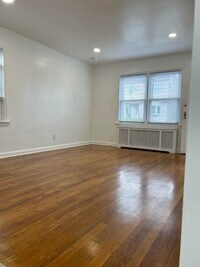 30 Kelly Pkwy photo'