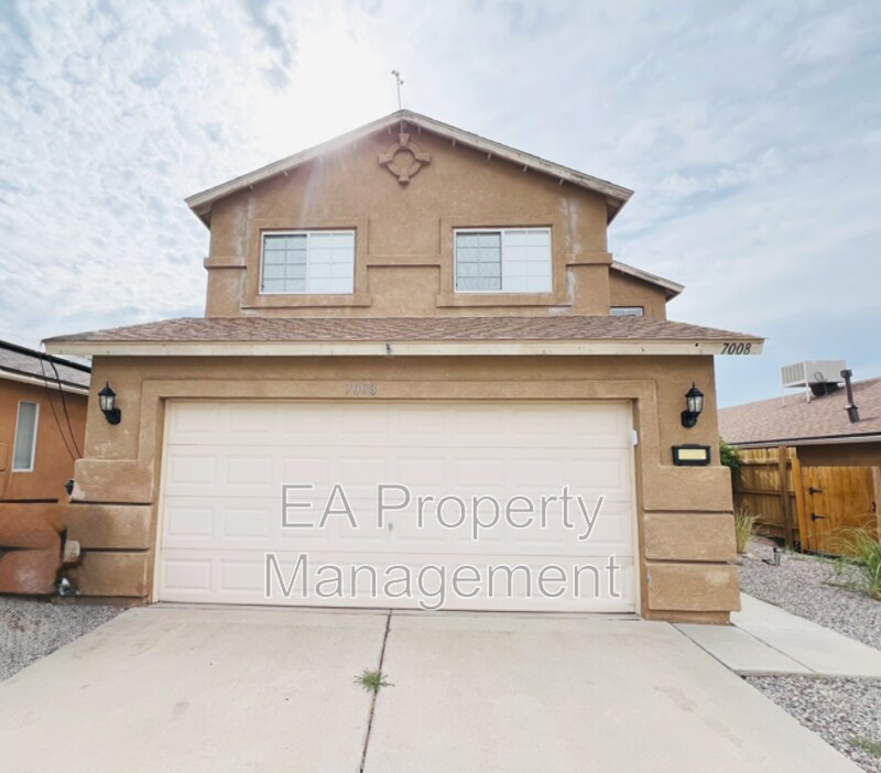 7008 Angela Dr NE in Rio Rancho, NM - Building Photo