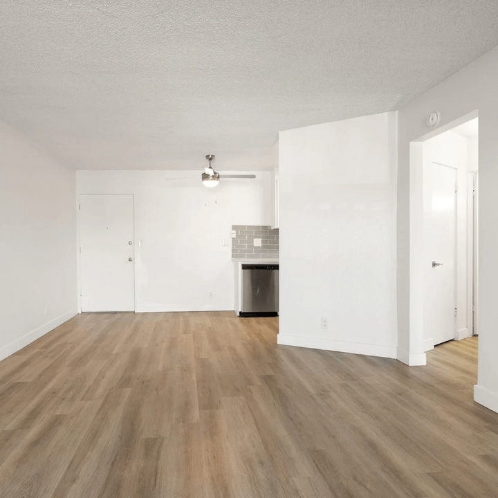 Mar at Seaside in San Diego, CA - Foto de edificio