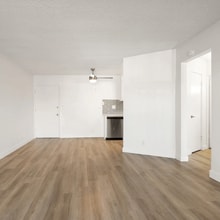 Mar at Seaside in San Diego, CA - Building Photo - Building Photo