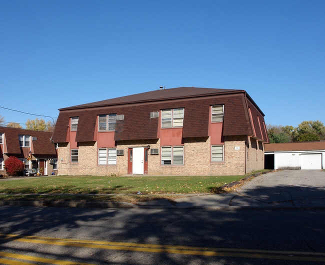 38 Shields Rd in Youngstown, OH - Building Photo - Building Photo