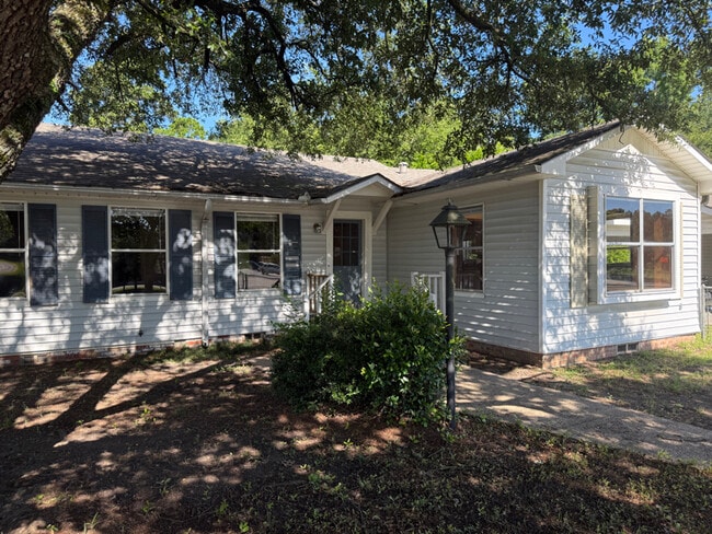 619 NE Stallings Dr in Nacogdoches, TX - Building Photo - Building Photo