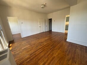 206 N New Hampshire Ave, Unit 3 in Los Angeles, CA - Foto de edificio - Building Photo