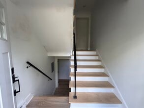 35 Hooker St, Unit 1 in Braintree, MA - Building Photo - Building Photo