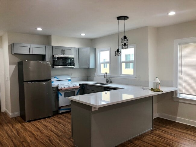 256 S Alexandria Ave in Los Angeles, CA - Foto de edificio - Building Photo