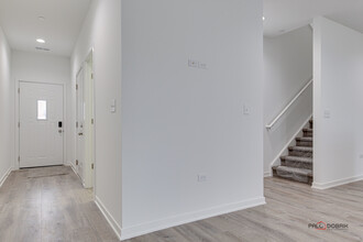 1059 Gillespie Ln in Yorkville, IL - Building Photo - Building Photo