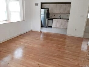 248-03 Depew Ave in Queens, NY - Building Photo - Building Photo