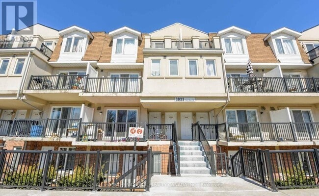3033-3033 Finch Ave W