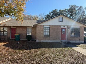 202 Fir Dale in Converse, TX - Building Photo - Building Photo