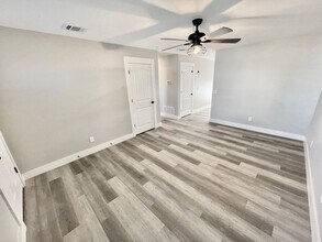 2012 Cedarhill Dr in Killeen, TX - Building Photo - Building Photo