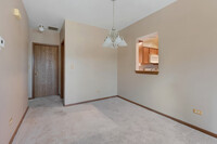 585 W Parkside Dr in Palatine, IL - Building Photo - Building Photo