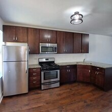 4876 W Armitage Ave in Chicago, IL - Foto de edificio - Building Photo