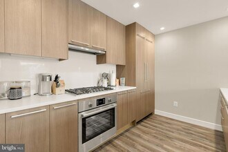 1628 11th St NW, Unit 308 in Washington, DC - Building Photo - Building Photo