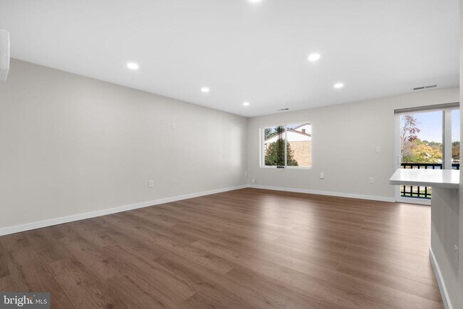 10053 Windstream Dr in Columbia, MD - Building Photo - Building Photo