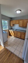 1258 W Mullan Ave in Waterloo, IA - Foto de edificio - Building Photo