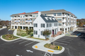 Bay Manor Apartments in Stevensville, MD - Building Photo - Building Photo