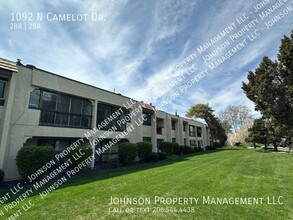 1092 N Camelot Dr in Boise, ID - Foto de edificio - Building Photo