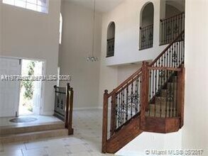11142 NW 72nd Terrace in Doral, FL - Building Photo - Building Photo