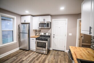 453 Abbott Rd, Unit Upper in Buffalo, NY - Building Photo - Building Photo