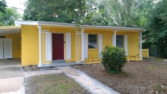 1168 Penfield Ave in Deltona, FL - Building Photo