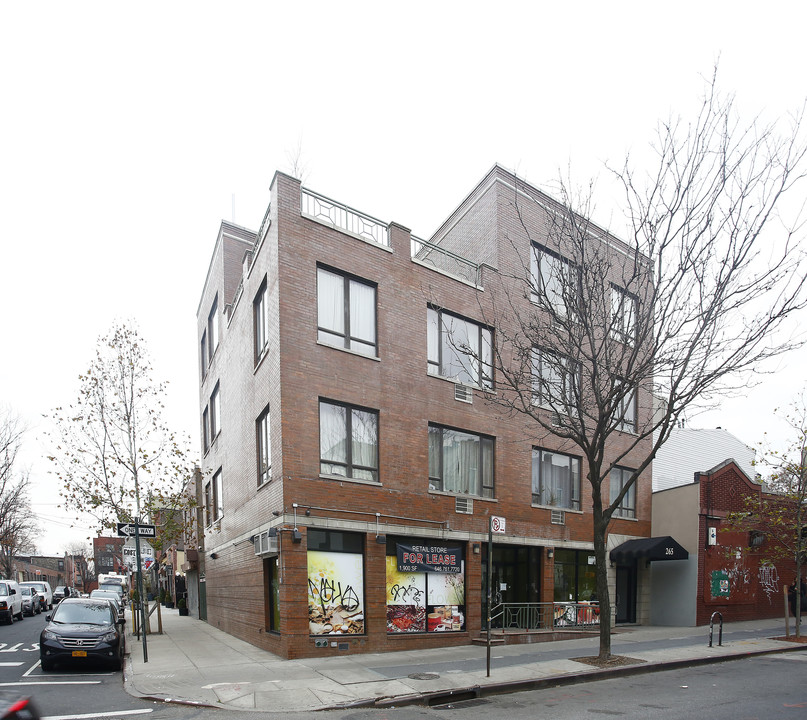 265 Bedford Ave in Brooklyn, NY - Building Photo