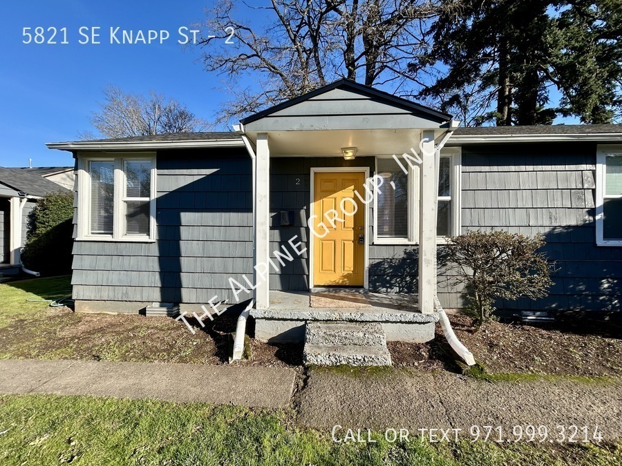 5821 SE Knapp St in Portland, OR - Building Photo