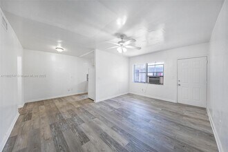 7271 Gary Ave in Miami Beach, FL - Foto de edificio - Building Photo