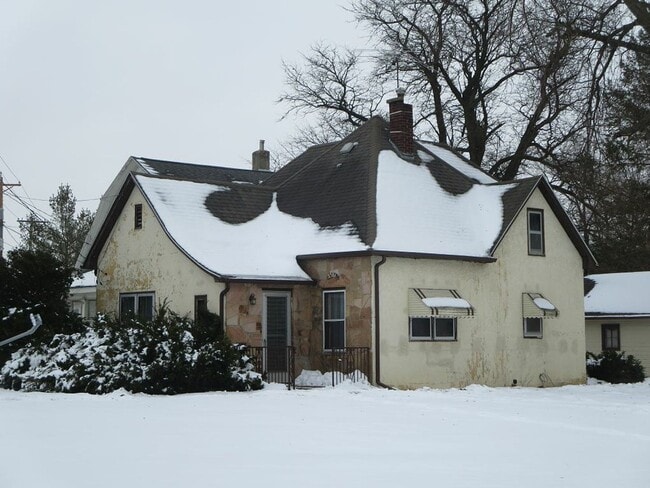 property at 2304 Lafayette St