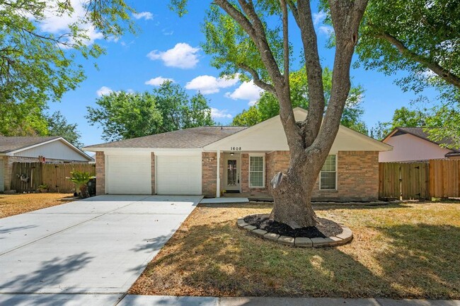 1608 Pecan Hollow St in Pearland, TX - Building Photo - Building Photo