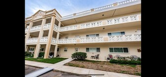 2286 Mexican Way, Unit 38 in Clearwater, FL - Building Photo