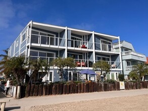 3630 Bayside Walk in San Diego, CA - Foto de edificio - Building Photo