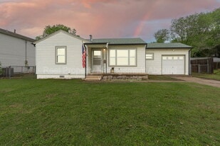 314 N Birch St in Owasso, OK - Building Photo