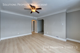 2100 Brampton St in Hamilton, ON - Building Photo - Building Photo