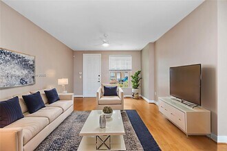 365 SW 13th St in Fort Lauderdale, FL - Building Photo - Building Photo