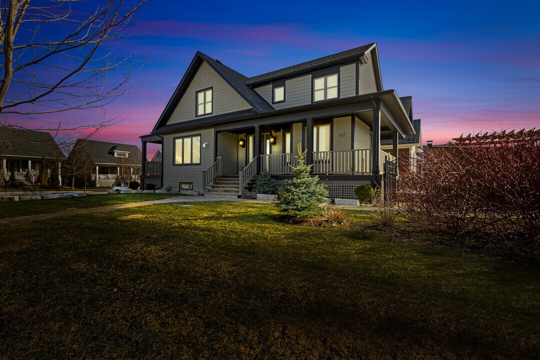 107 Snow Apple Cres in Blue Mountains, ON - Building Photo