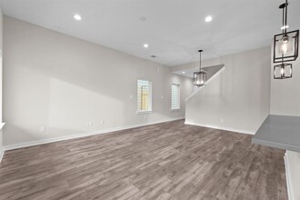 8438 Berry Grn Ln in Houston, TX - Building Photo - Building Photo