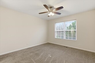 28909 Pondview Dr in Lakemoor, IL - Building Photo - Building Photo