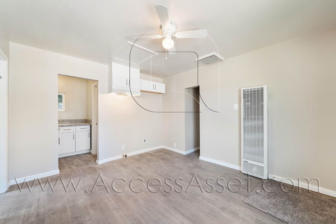 24099 CA-74 in Perris, CA - Building Photo